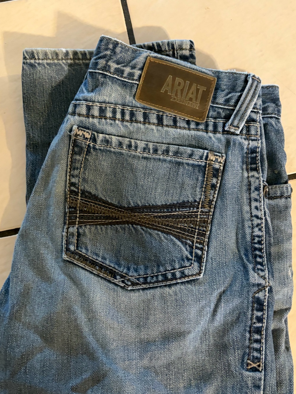 Ariat Men’s Medium Blue Straight Jeans